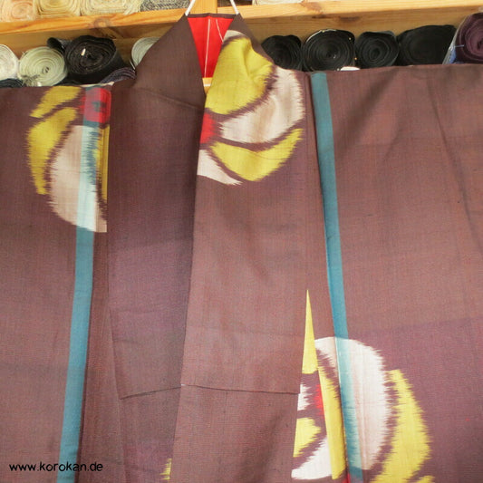 Temari Bälle, bunt auf braun Meisen Kimono