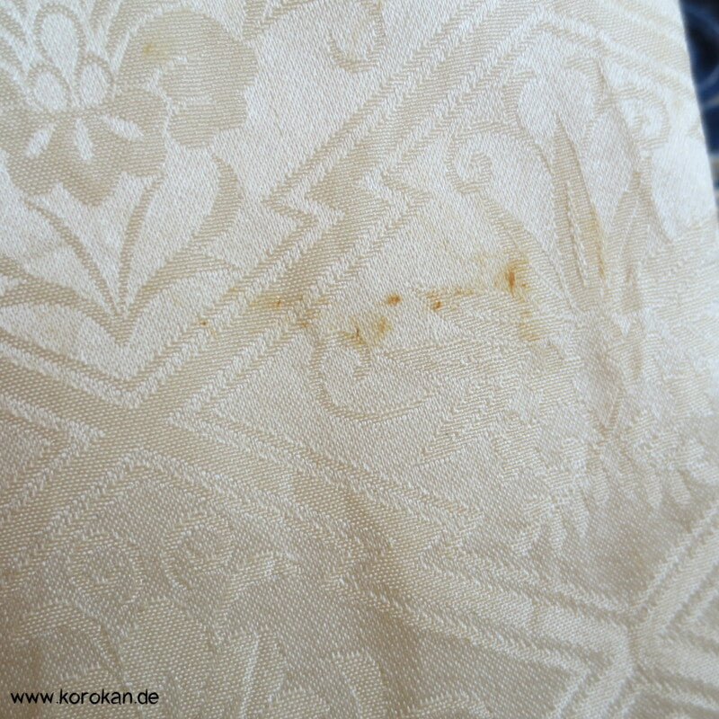 Stickereiblütenrondelle Furisode Diamantrauten Seidendamast Kimono, Shibori