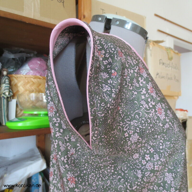 Upcycling Seidenshirt aus Kimonostoffresten, rosa Kranichdamast und Millefleur Crepe