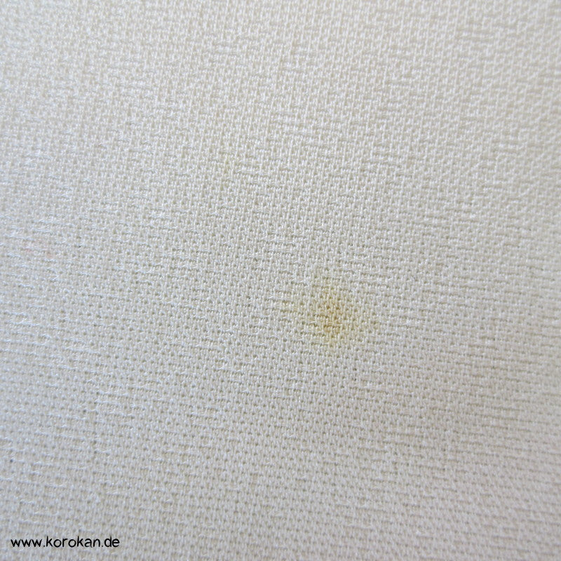 Sagara Knötchenstickerei auf Bokashi Seidencrepesatin Kimono Stoff