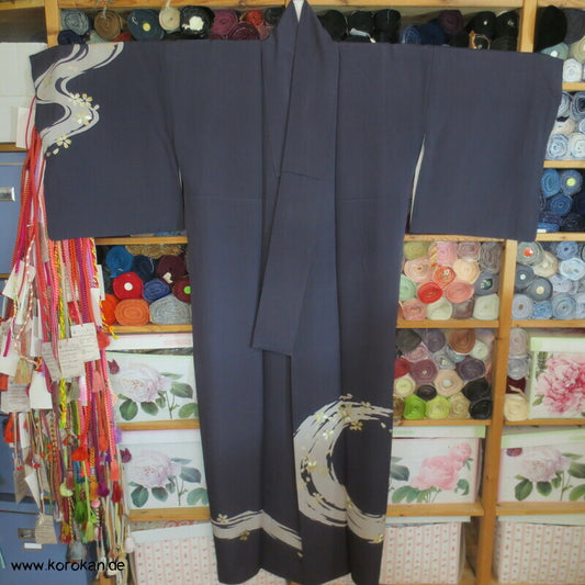 Perlmutt Sakura Blüten auf Fluss Homongi Seidencrepe Kimono