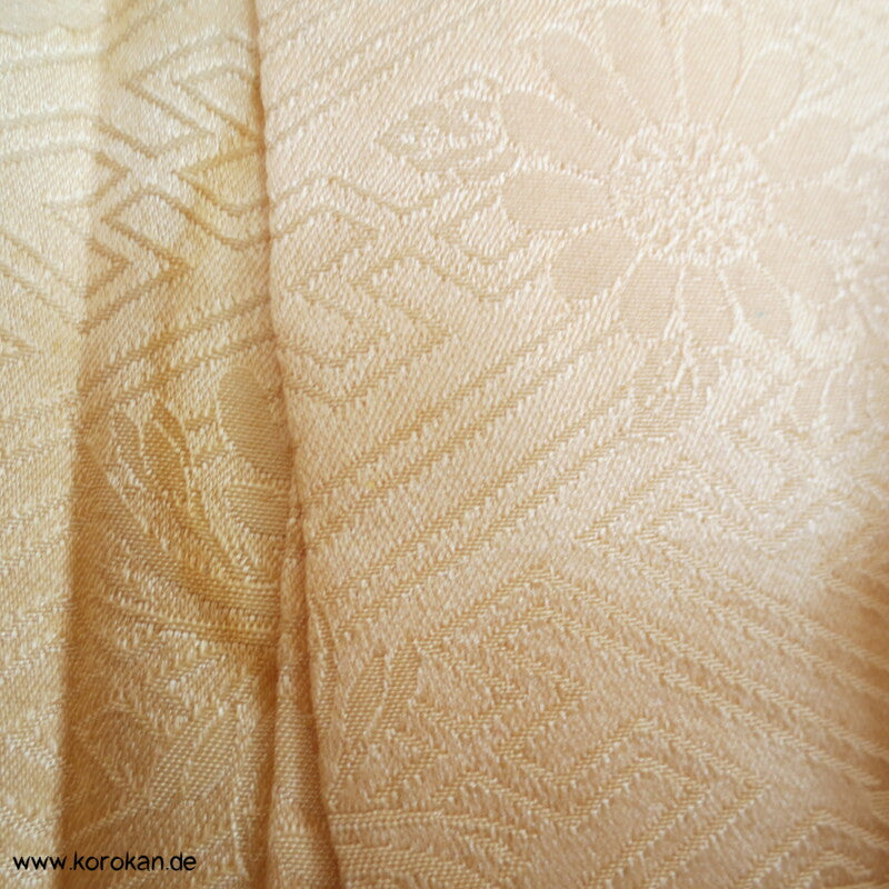 große Päonien, teilbestickter Furisode Seidendamast Kimono