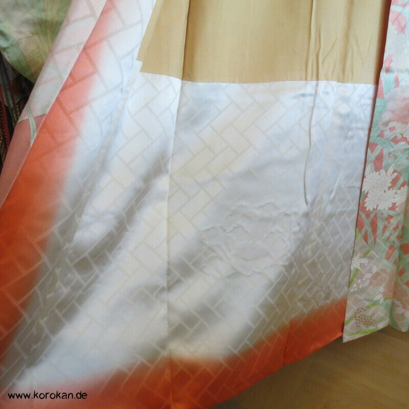 pastelliger Furisode, goldene Reisähren, Blumen, Higaki Rinzu Seiden Damast