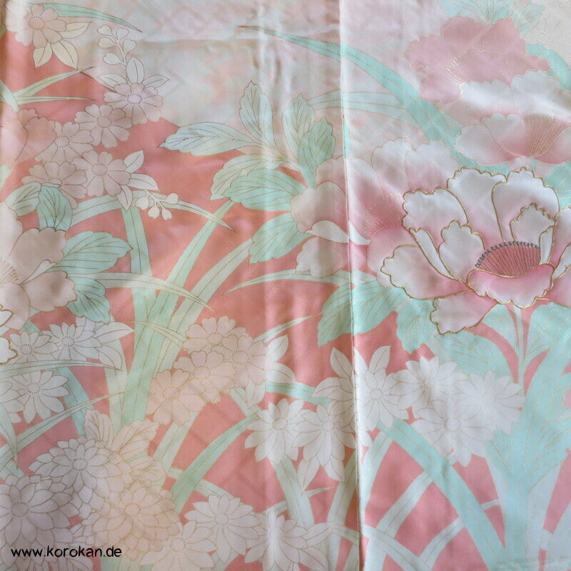 pastelliger Furisode, goldene Reisähren, Blumen, Higaki Rinzu Seiden Damast