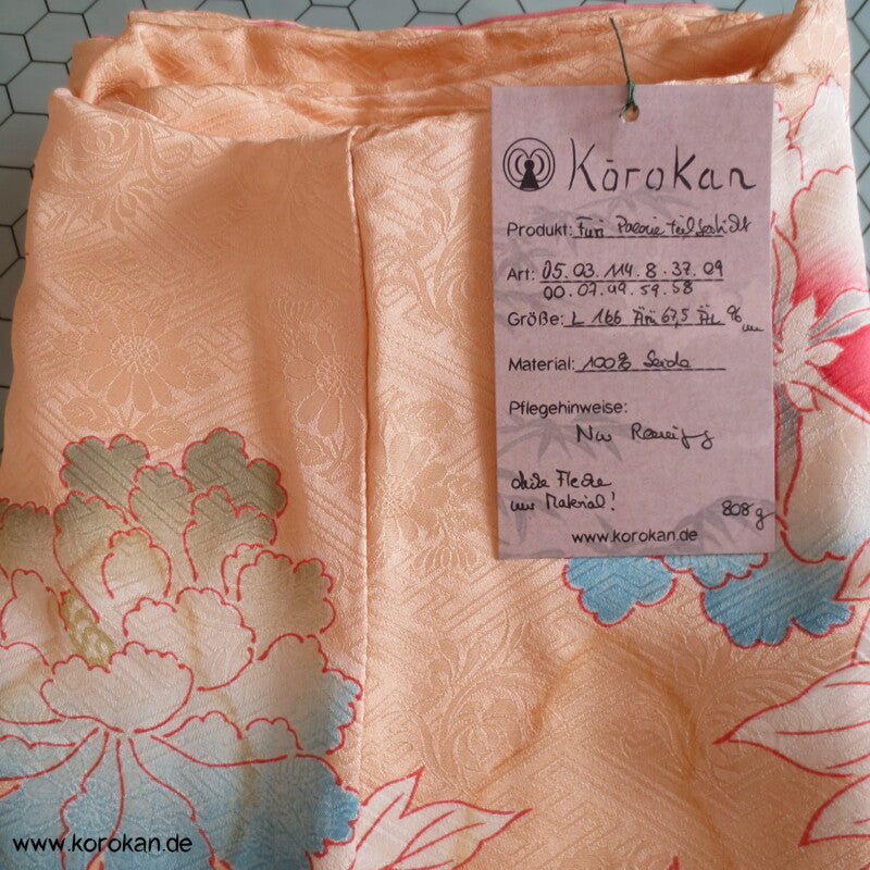 große Päonien, teilbestickter Furisode Seidendamast Kimono