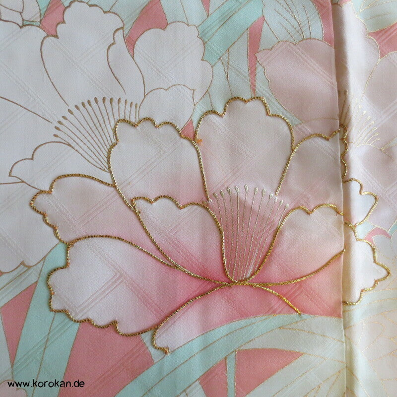 pastelliger Furisode, goldene Reisähren, Blumen, Higaki Rinzu Seiden Damast