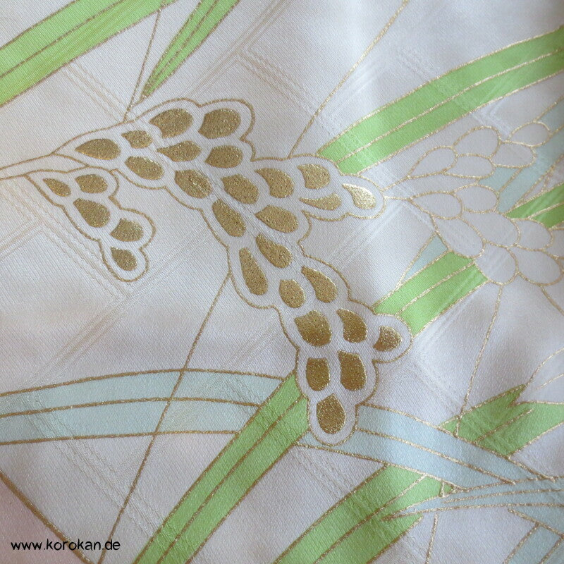 pastelliger Furisode, goldene Reisähren, Blumen, Higaki Rinzu Seiden Damast