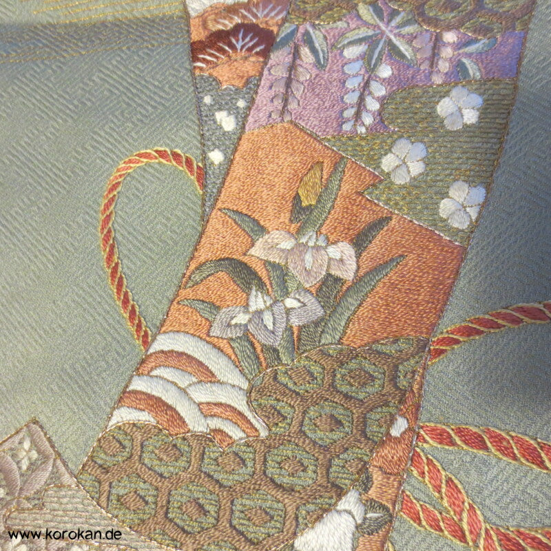 Farbverlauf und Tanzaku Stickereien Homongi Seidendamast Kimono