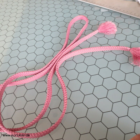 rosa, leichte Farbunterschiede Obijime, Seide