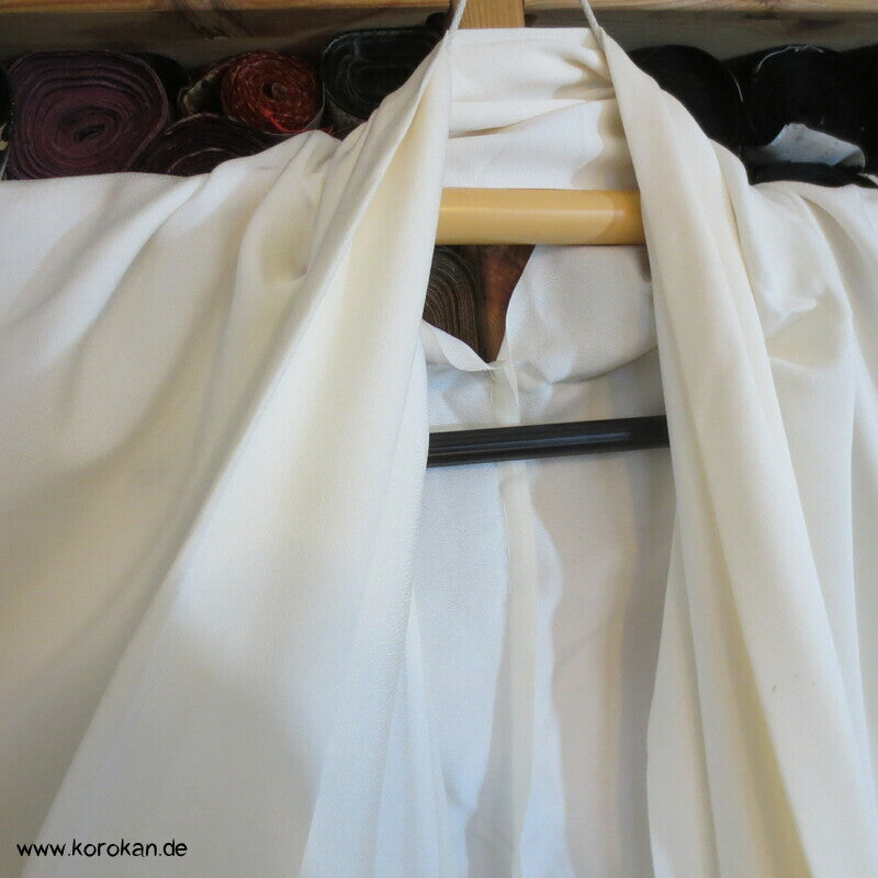 Heian Szenen IroTomesode, gewebt Seidenjacquard Karieba Kimono