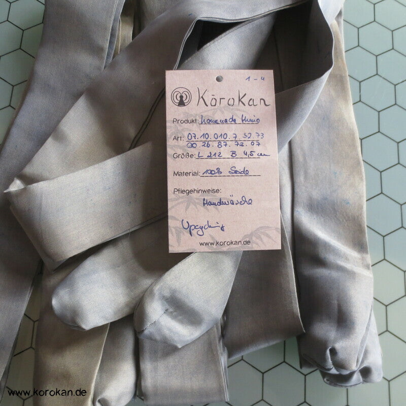homemade Himo Kimono Bindebänder, Seidentaft blau überfärbt