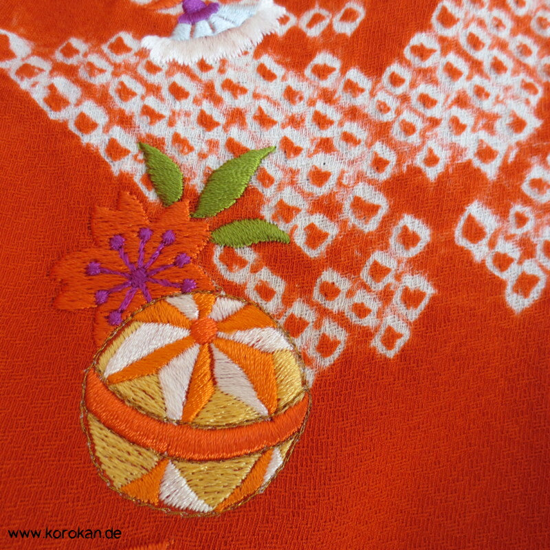 Mädchen Shibori und Stickerei Furisode Karieba