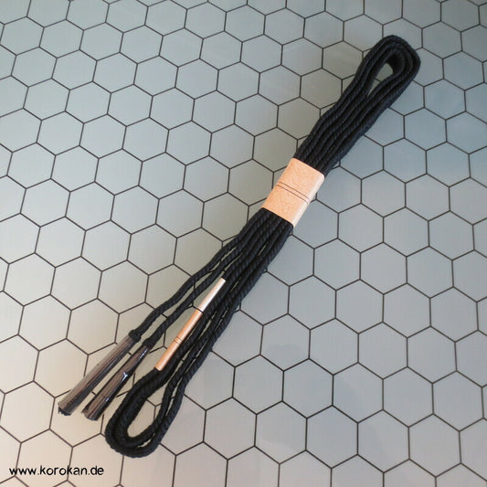 schwarzer Obijime, Seide, mit Etiketten