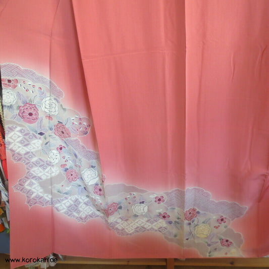 Tsukesage Kimono altrosa Seidencrepe mit Kamelien