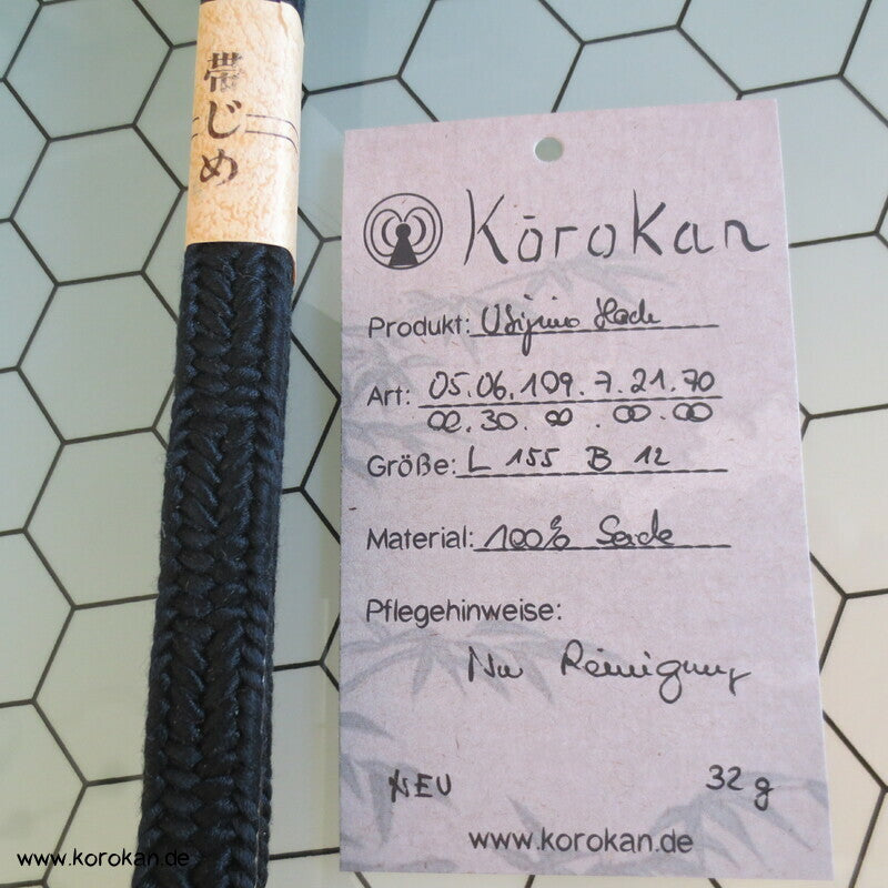 schwarzer Obijime, Seide, mit Etiketten