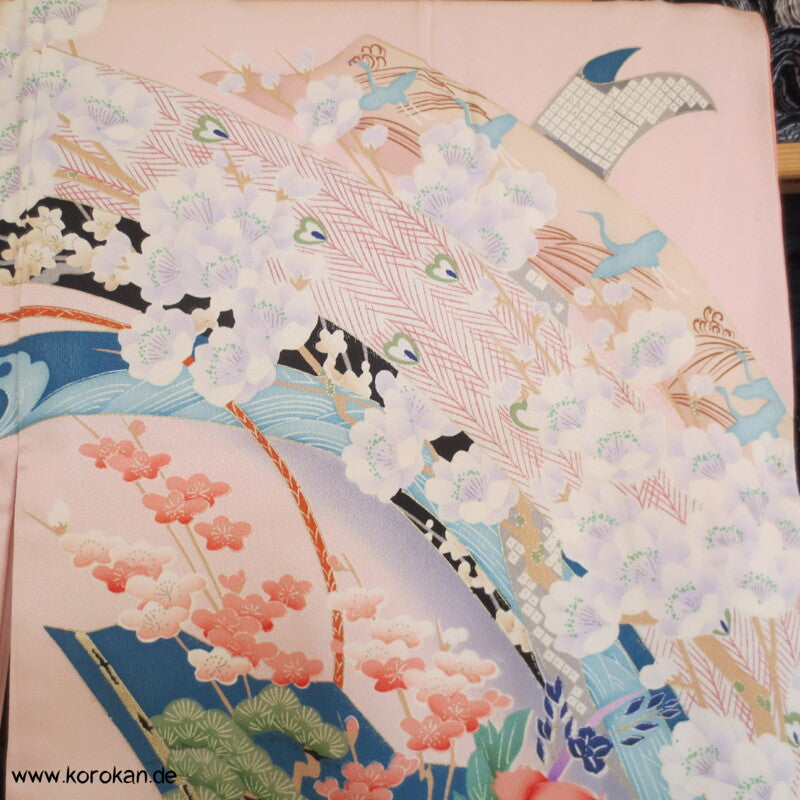 Noshi Muster mit Pfau / Federn Furisode Seiden Crepe Satin Kimono