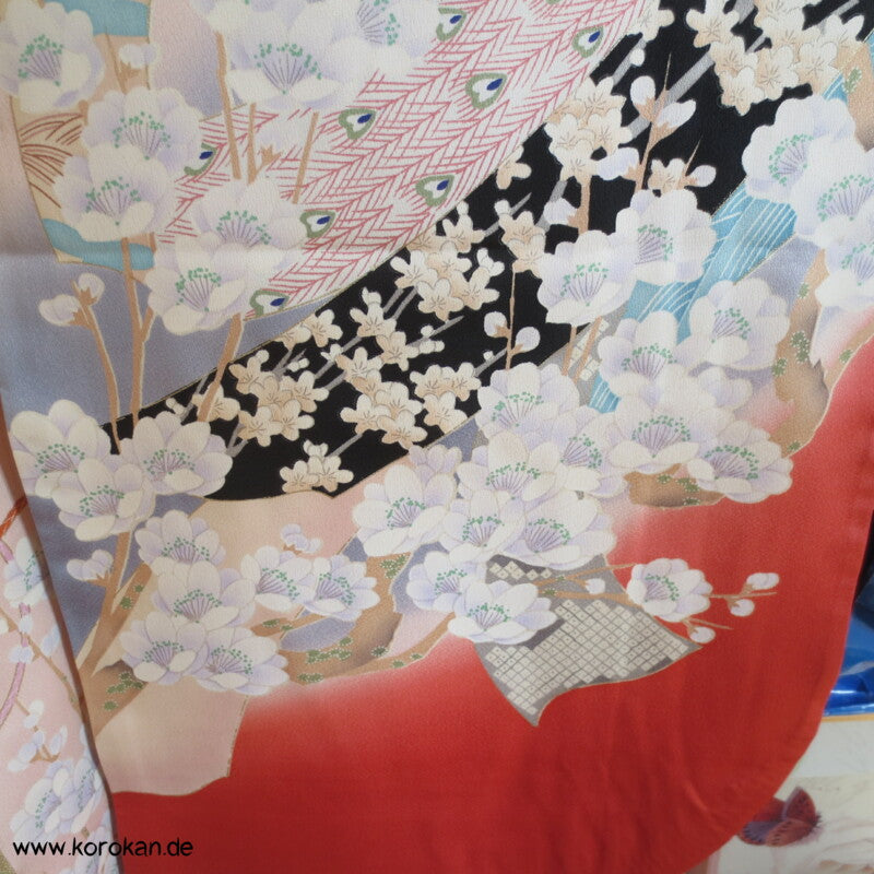 Noshi Muster mit Pfau / Federn Furisode Seiden Crepe Satin Kimono