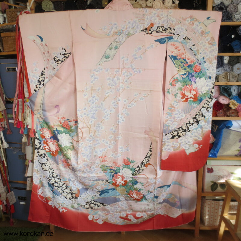 Noshi Muster mit Pfau / Federn Furisode Seiden Crepe Satin Kimono