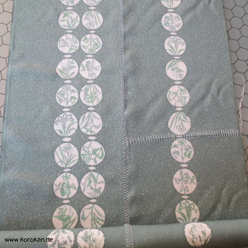 Araihari Kimono Seidencrepe - Mon Streifen - seladon