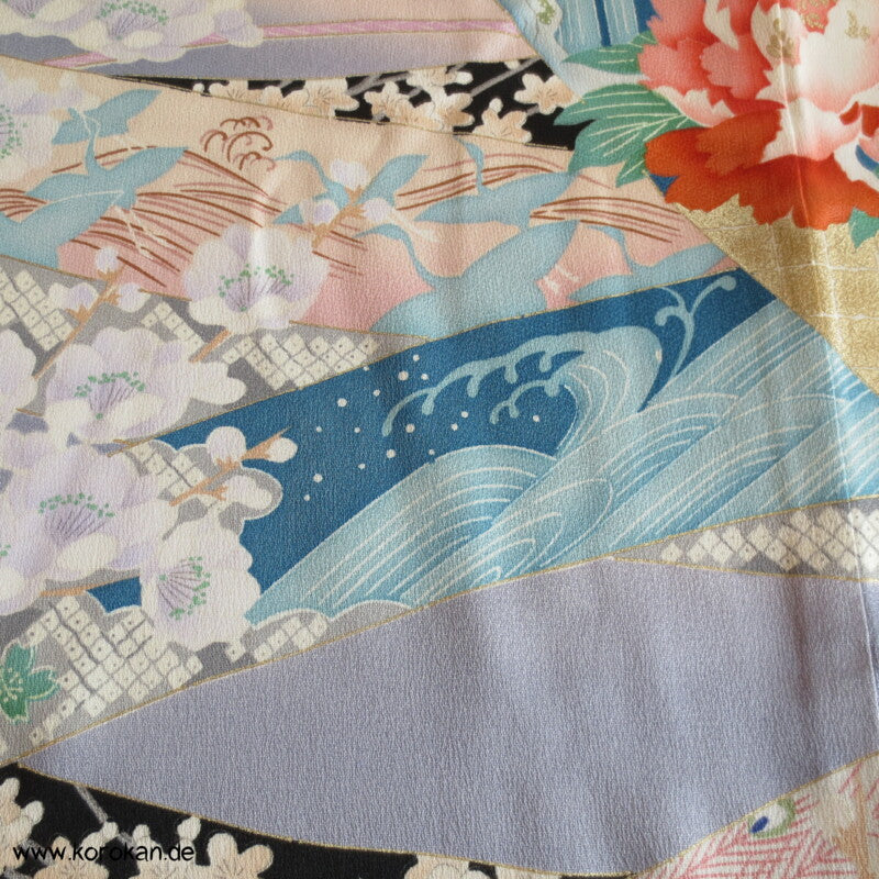 Noshi Muster mit Pfau / Federn Furisode Seiden Crepe Satin Kimono