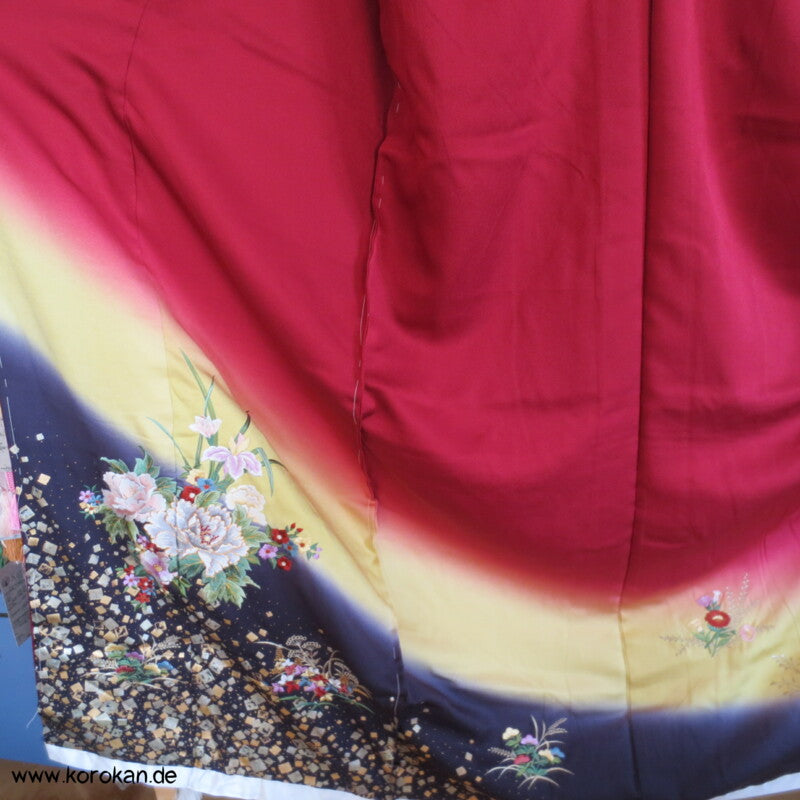 gestickte Enbleme Furisode Karieba