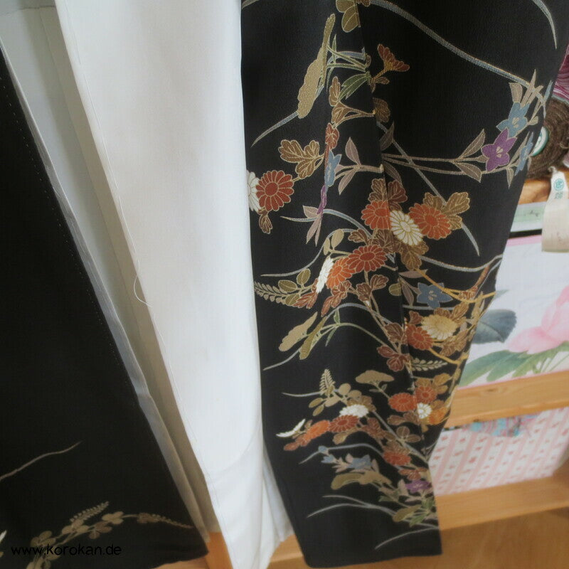 herbstlicher Chrysanthemenbusch Tomesode Kimono