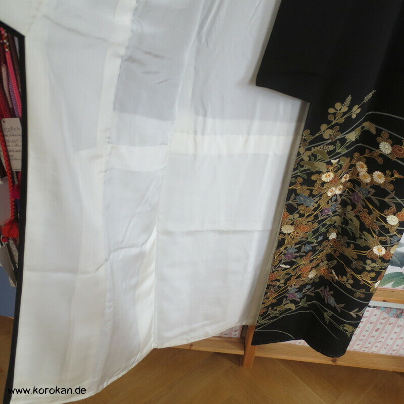 herbstlicher Chrysanthemenbusch Tomesode Kimono