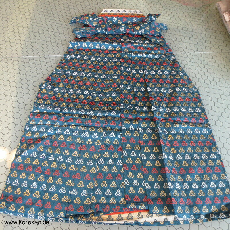kleines Shokko Tripod Brokat Hakama - Umanori Hosen-Typ