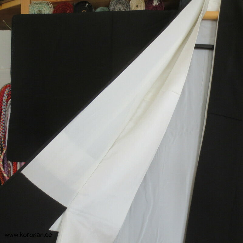 herbstlicher Chrysanthemenbusch Tomesode Kimono