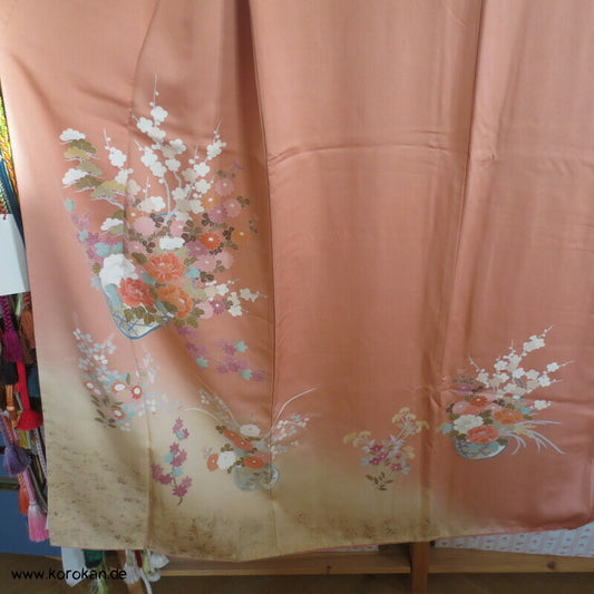 apricot mit Blüten klassischer Homongi Kimono