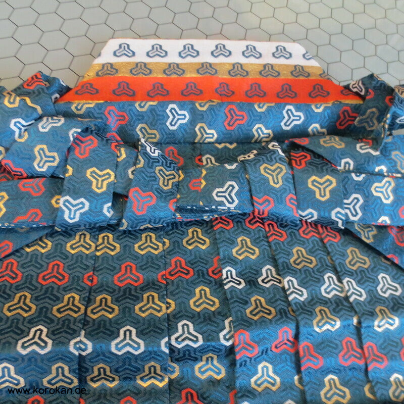 kleines Shokko Tripod Brokat Hakama - Umanori Hosen-Typ