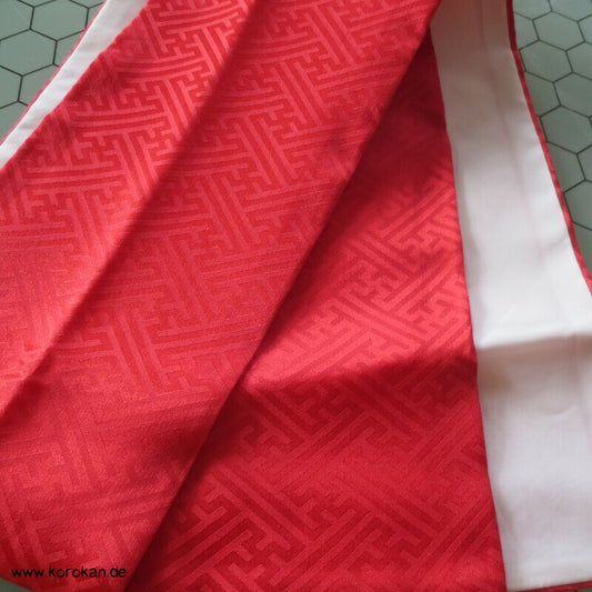 Han Eri Kragen roter Sayagata Damast