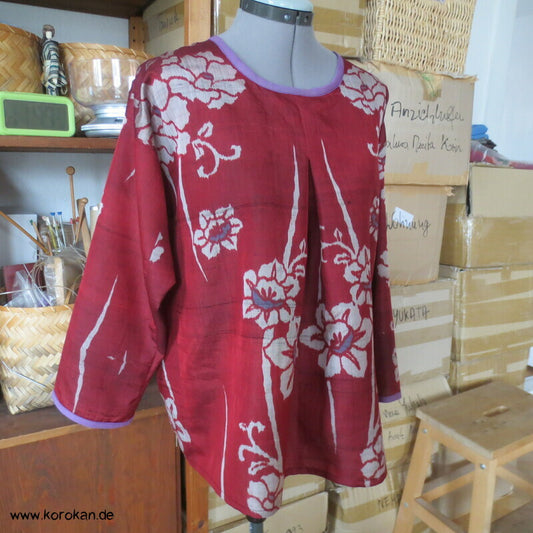 Kamelien Meisen Seide Upcycling Shirt