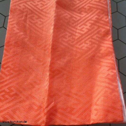 Han Eri Kragen lachsorange Sayagata Seiden Damast