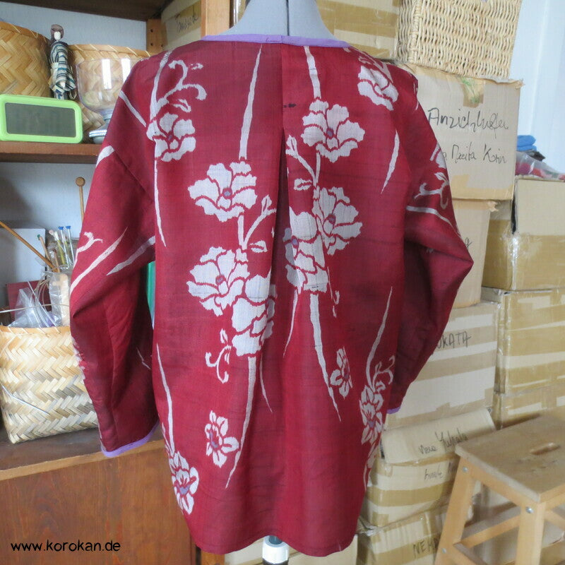 Kamelien Meisen Seide Upcycling Shirt