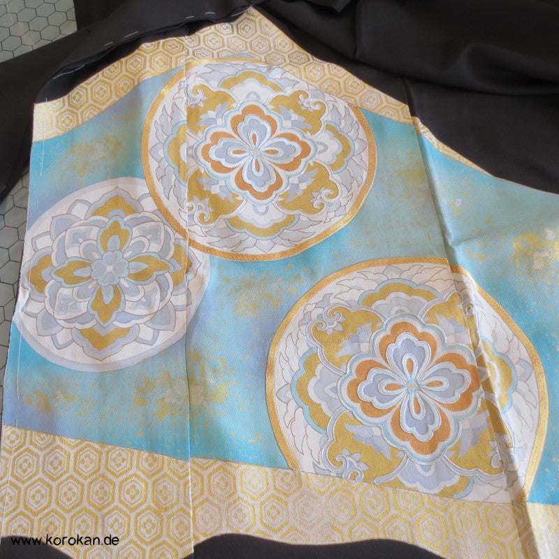 Tomesode Goldstickerei Kreise Seiden Karieba Kimono