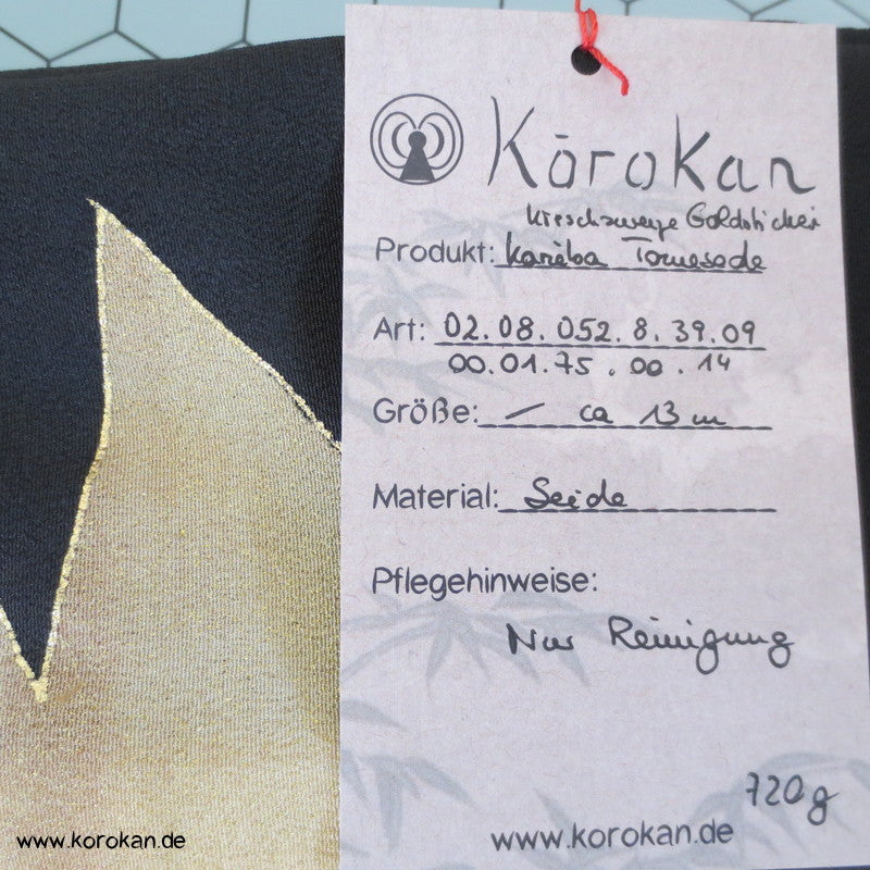 Tomesode Kirschzweige und Goldstickerei Seiden Karieba Kimono