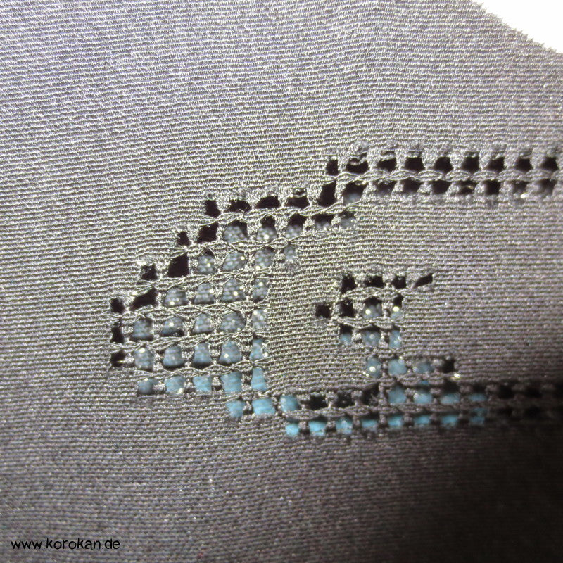 gestickte Mandarinenten, Durchbruchmuster Haori