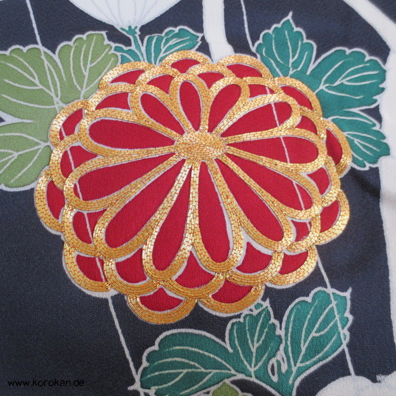 Segaiha riesig Furisode Kimono, Seide, mit Gold bestickt Karieba