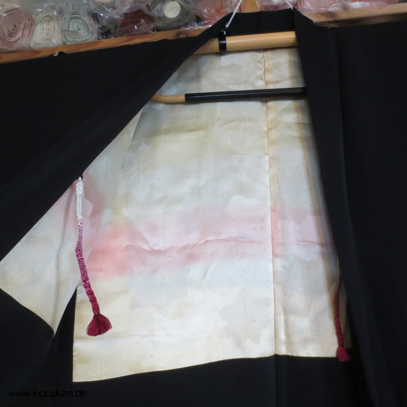 gestickte Mandarinenten, Durchbruchmuster Haori