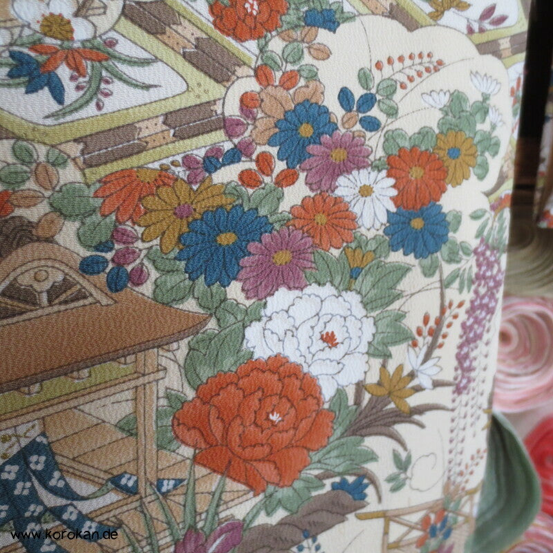 japanische Haus- und Gartenanlage Komon Kimono