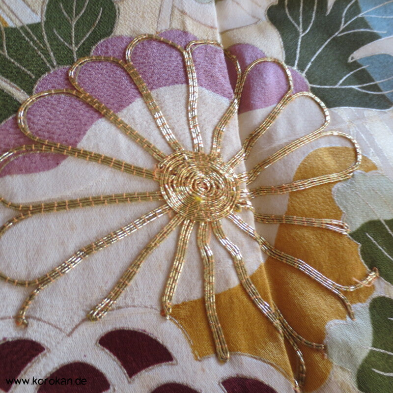 Gräser, Bambus, Chrysanthemen Seidendamast Furisode Kimono