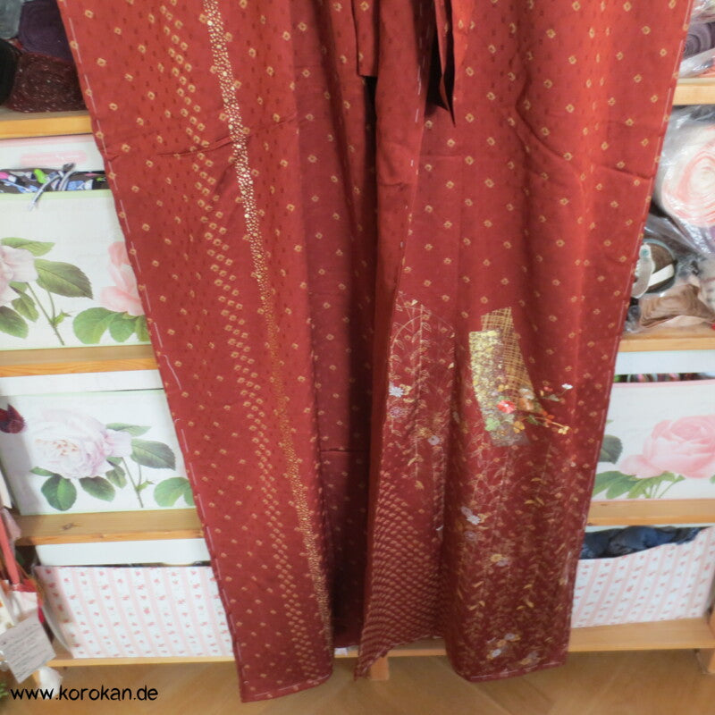 Shibori, Golddruck und Stickerei Homongi Karieba