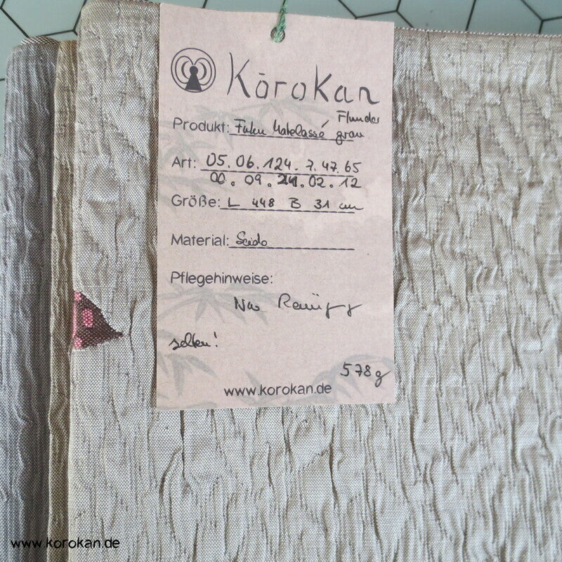 Flunder auf Seiden Matelassé Fukuro Obi Kimonogürtel