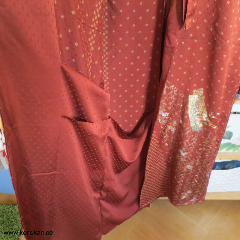 Shibori, Golddruck und Stickerei Homongi Karieba