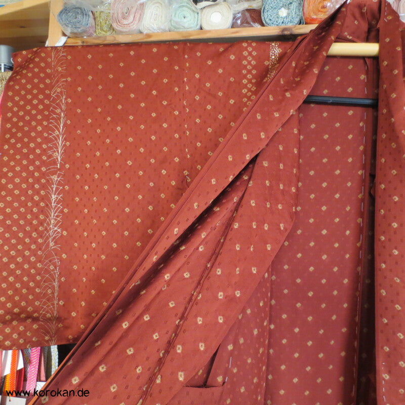 Shibori, Golddruck und Stickerei Homongi Karieba