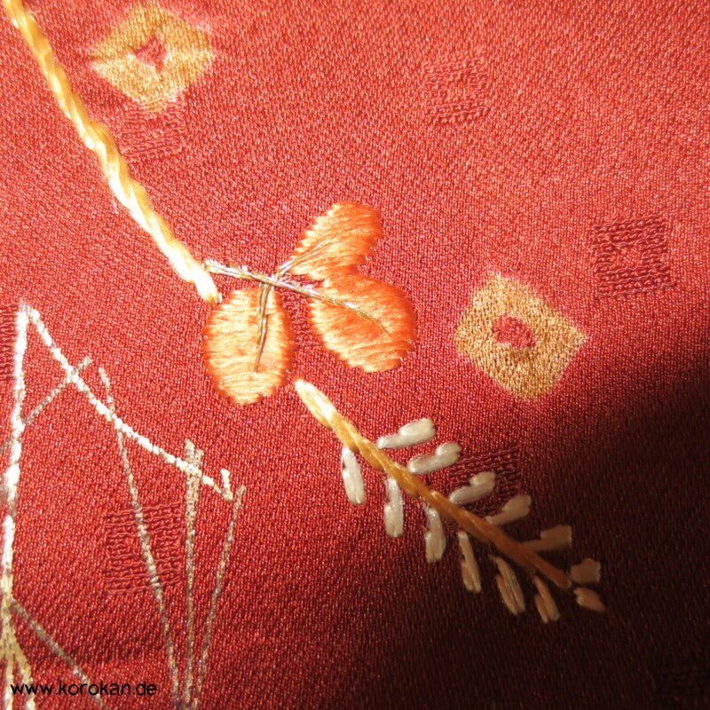 Shibori, Golddruck und Stickerei Homongi Karieba