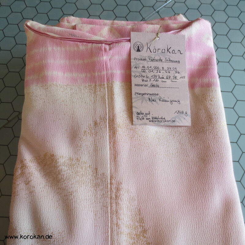 Furisode Kimono, Seiden Chirimen Crepe mit handgemaltem Motiv