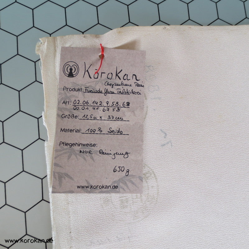 Chrysanthemen und Paeonien, Teilstickerei Yuzen Malerei Tanmono