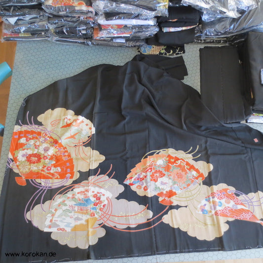 Tomesode Fächer, Wolke, Bänder Seiden Kimono Karieba